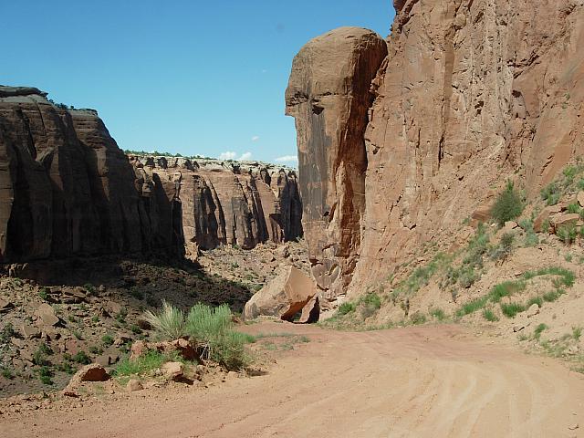 Moab - Recent rockfall on the back road to Dead Horse Point
