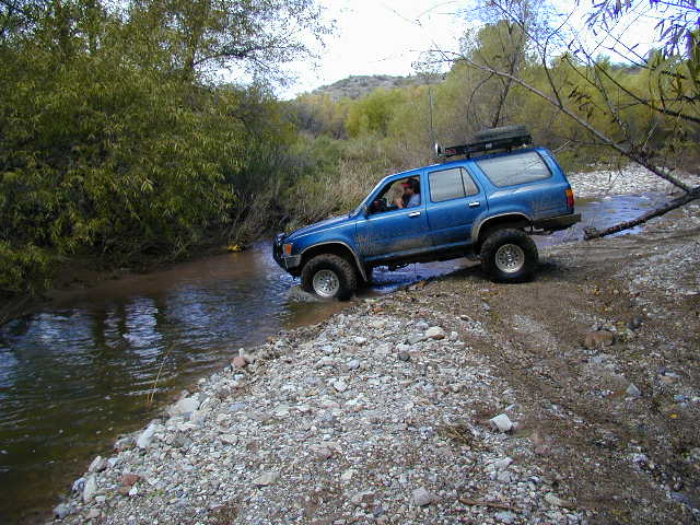 sam005-watercrossing