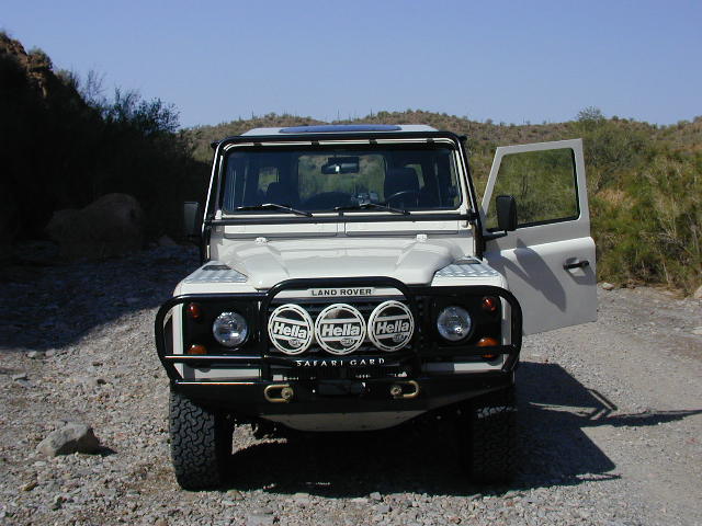 03-LEO_MARTINEZ-D90-front