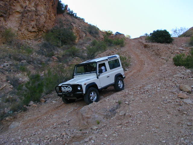 69-LEO_MARTINEZ-D90-big_drop-turning_right