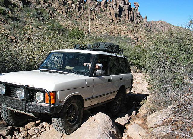 Jon Katz gets his Range Rover a little twisted up.