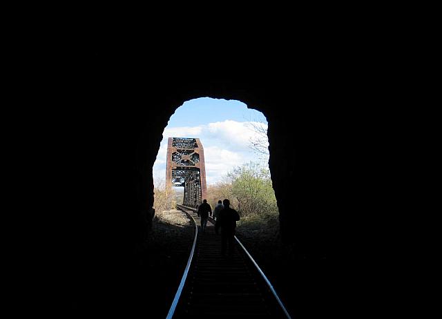 Heading back, the bridge as seen from the tunnel