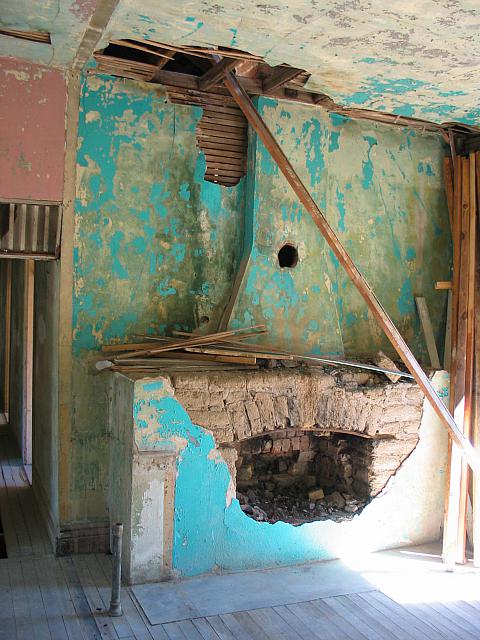 Fireplace in the old hotel at Duquesne