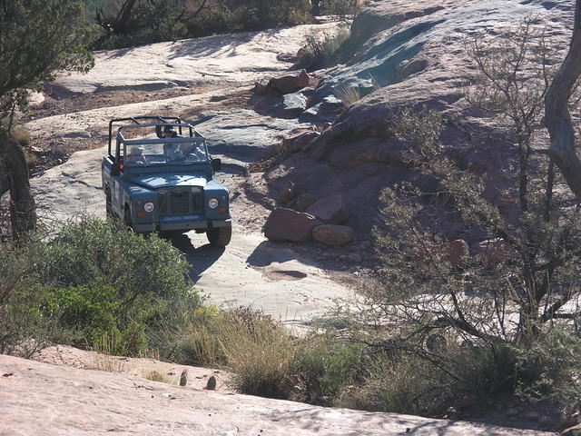 Electric Land Rover-01-Frank Dennis Rodderick