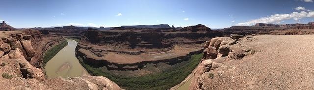 2018-0421-111917-Panoramic-Colorado River-iPhone 7 Plus