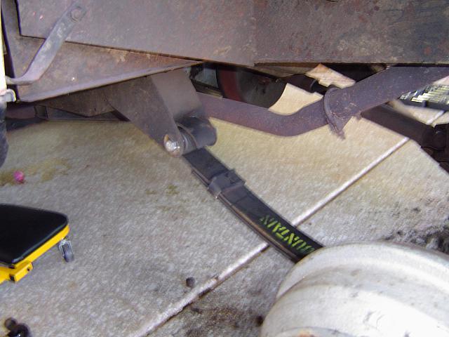 Front of left rear parabolic mounted