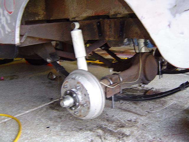 Bottom bracket ready for installation...gotta line up with that hole!