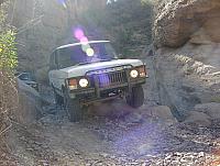 07-RANGE_ROVER-003-climbing_through_Box_Canyon